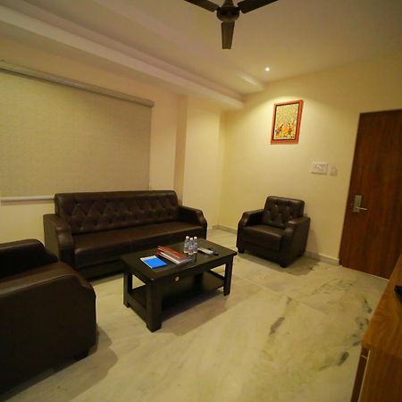 Dhruv Elite And Banquets Hotel Hyderabad Bagian luar foto